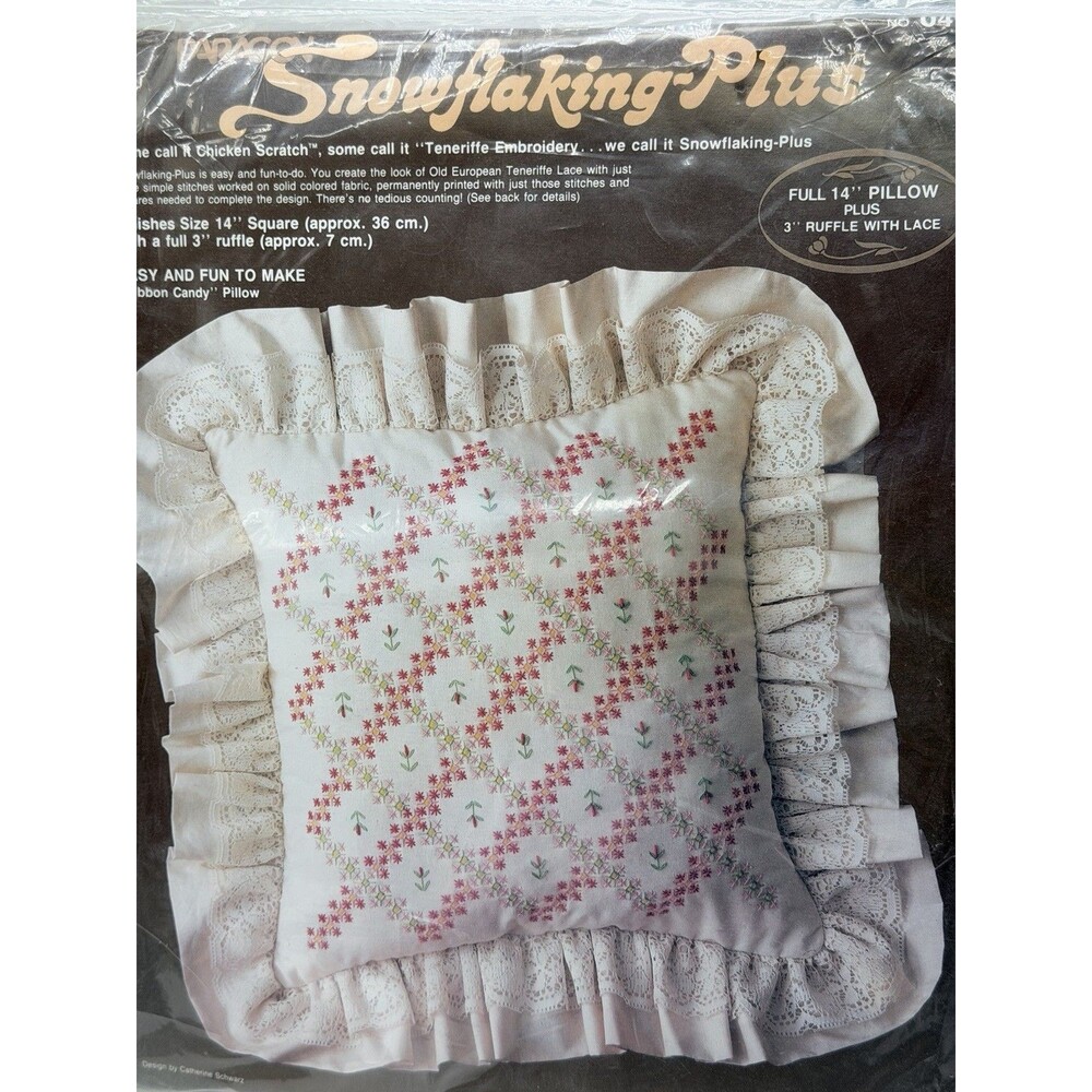 Vtg Paragons Creative Moments Snowflaking Needlecraft Pillow Kit Lace Ruffle NEW